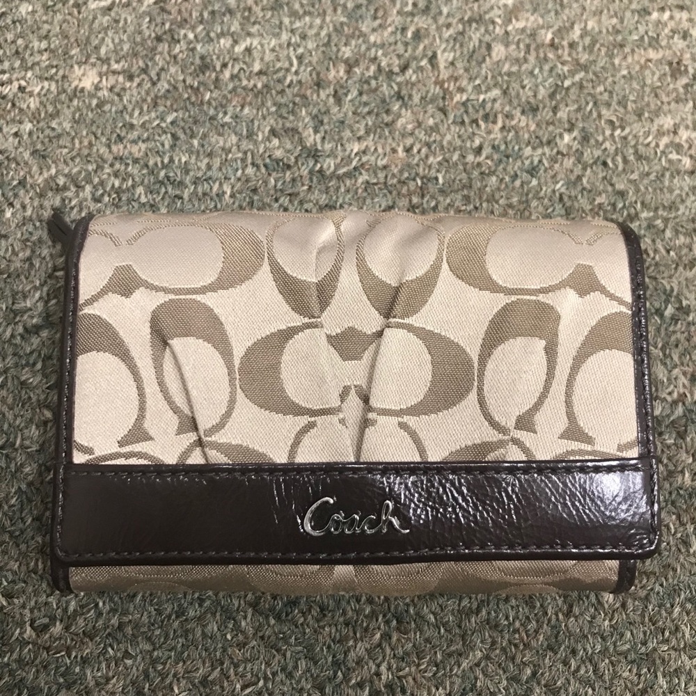 Bifold Coach signature khaki wallet